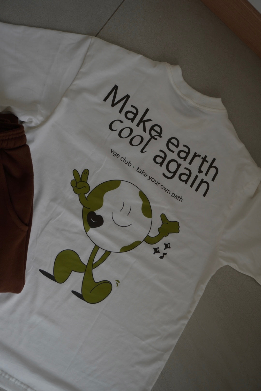 T-SHIRT Make Earth Cool Again