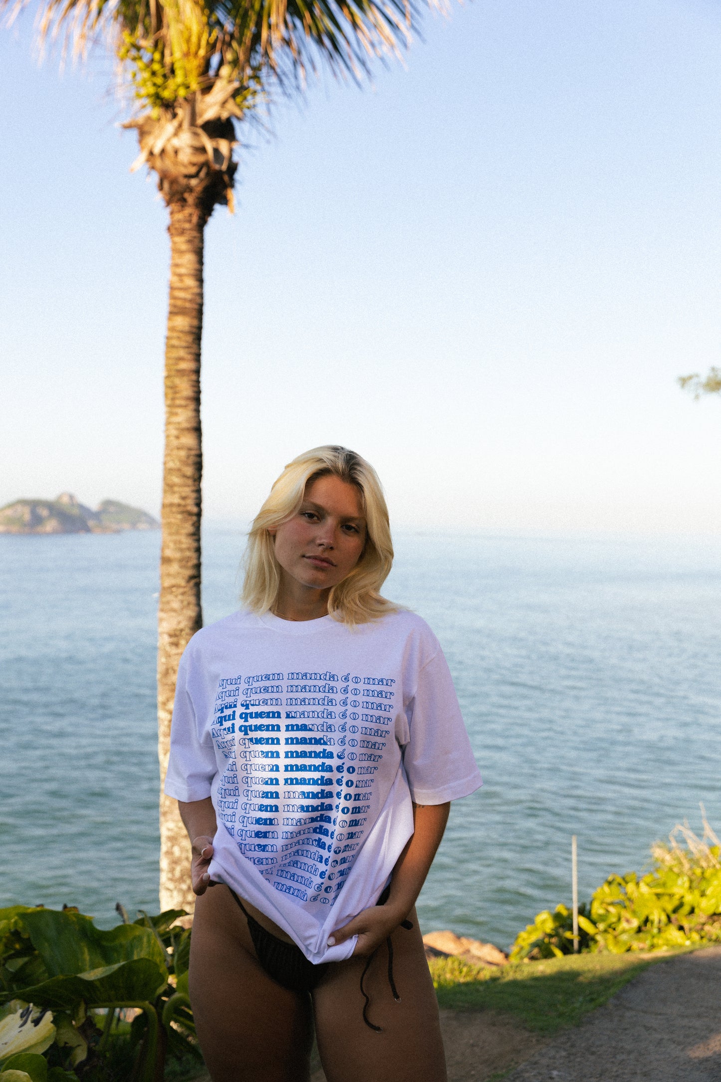 T-SHIRT WHALE DRAWING #branca