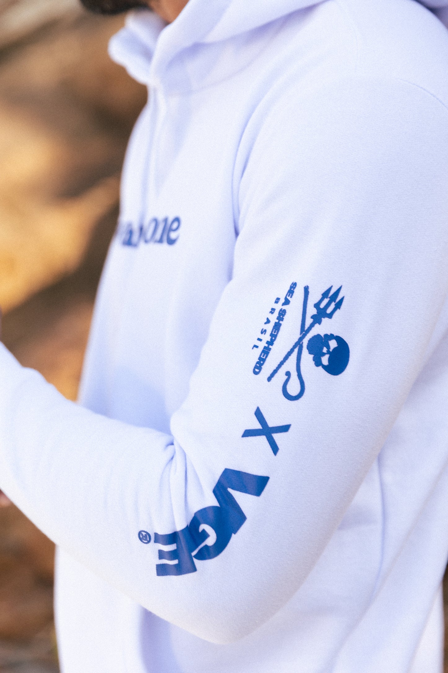HOODIE WE ARE ONE #branco