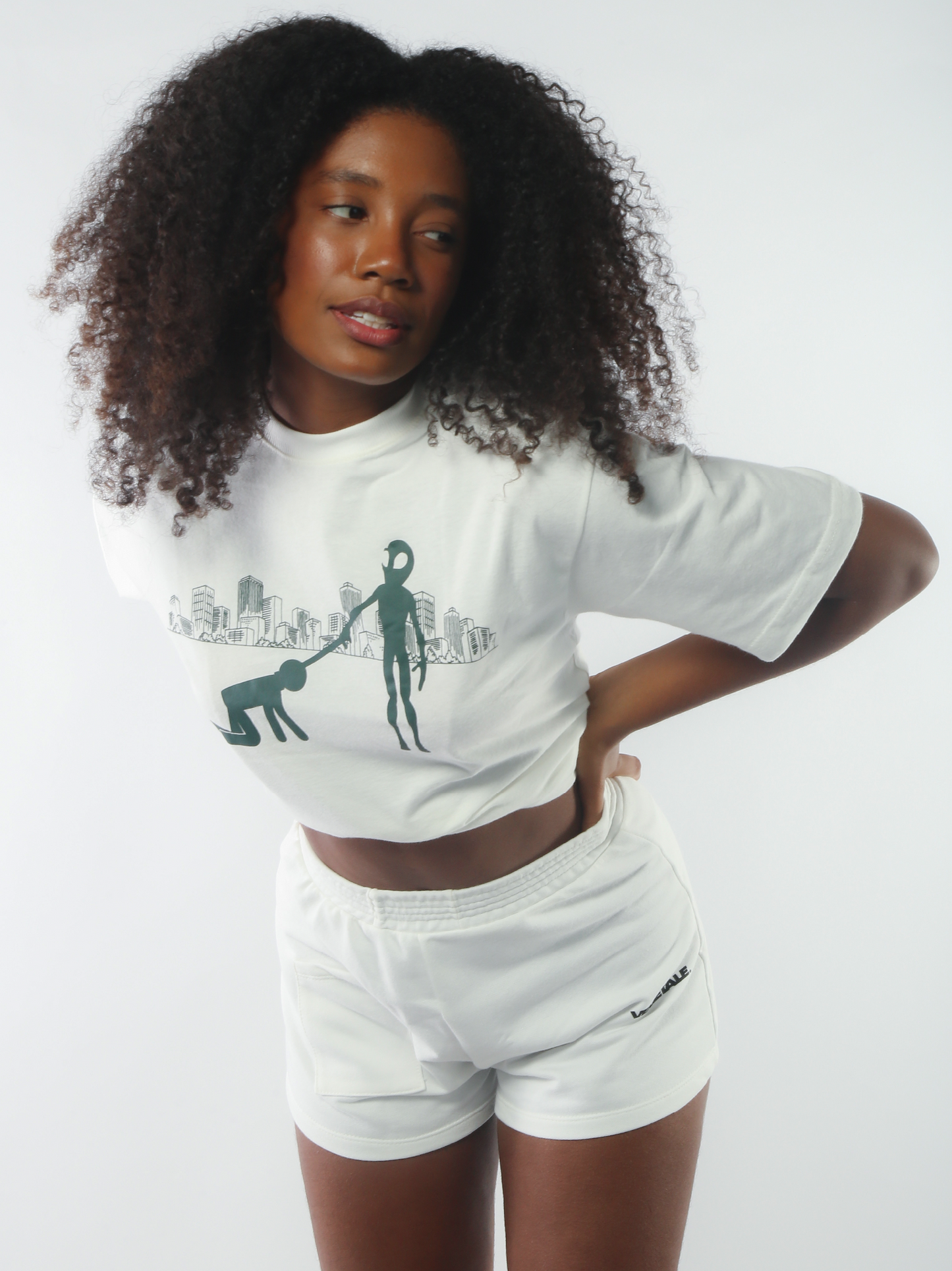 T-SHIRT ALIEN IN TOWN