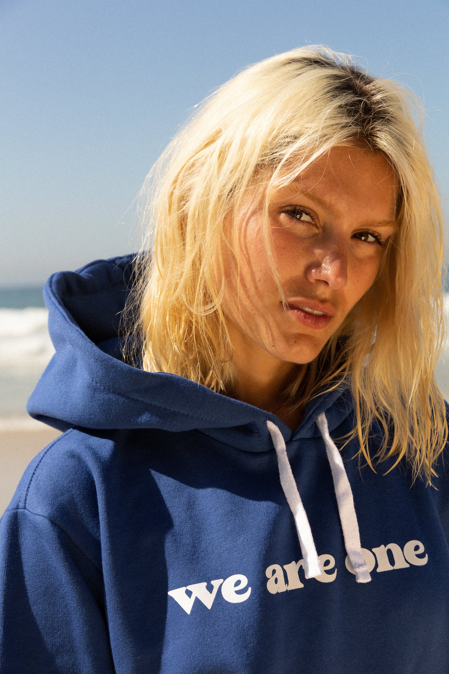 HOODIE WE ARE ONE #azul